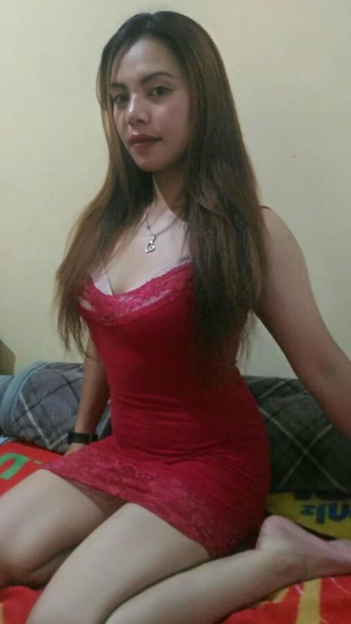 Naughty indian slut loves exposing her tits?