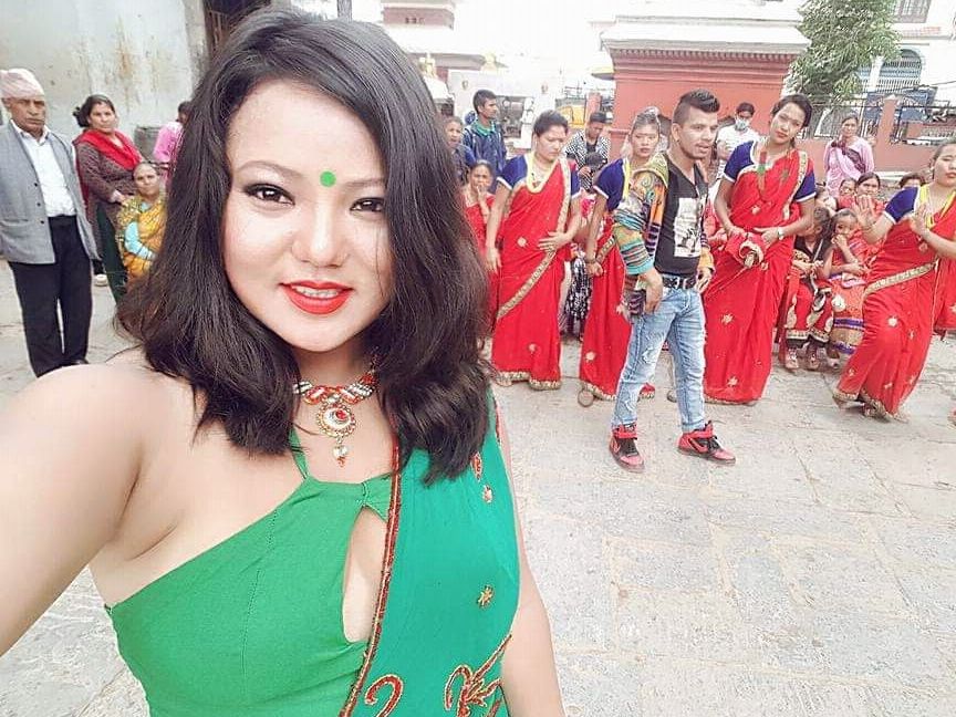 NEPALI HORNY SINGER HOT PIXS