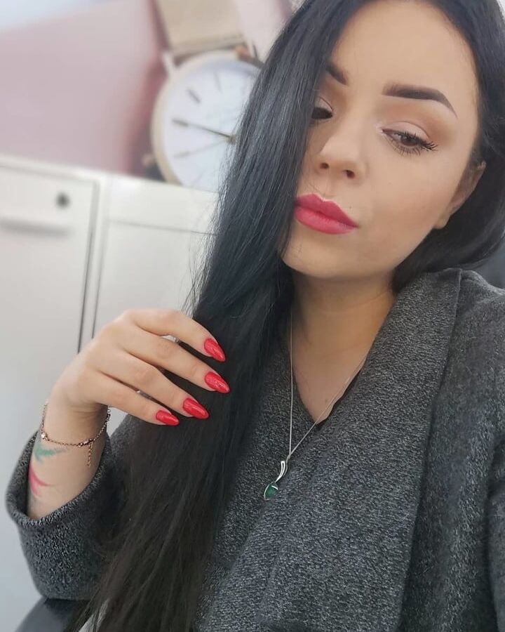 Ania hot polish curvy