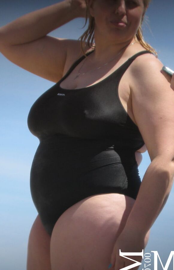 BIg Tits, Huge Tits, Macromastia (From The Beach)