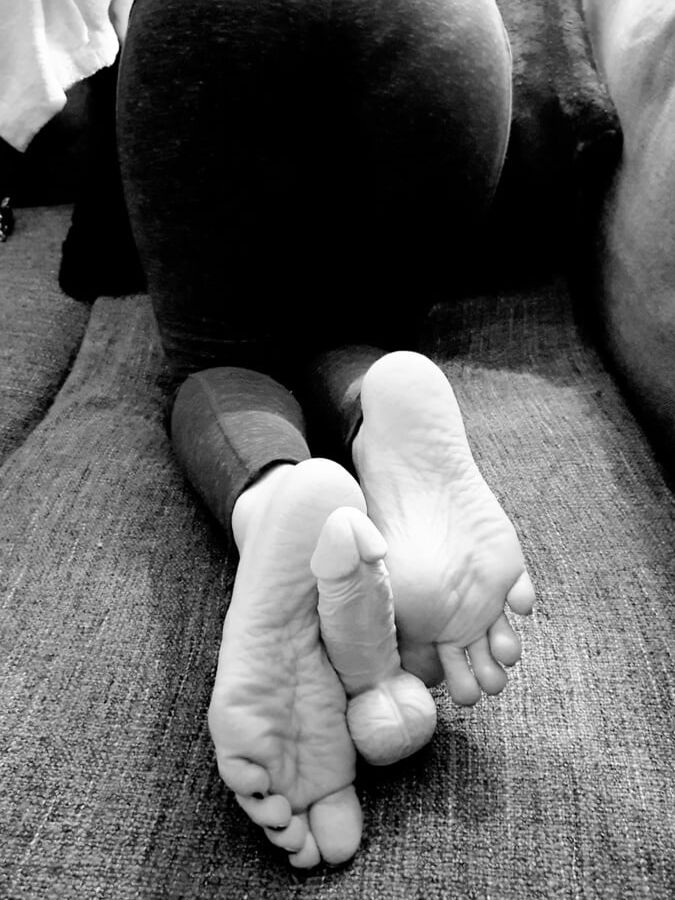 Dildo, Pussy, Ass and feet