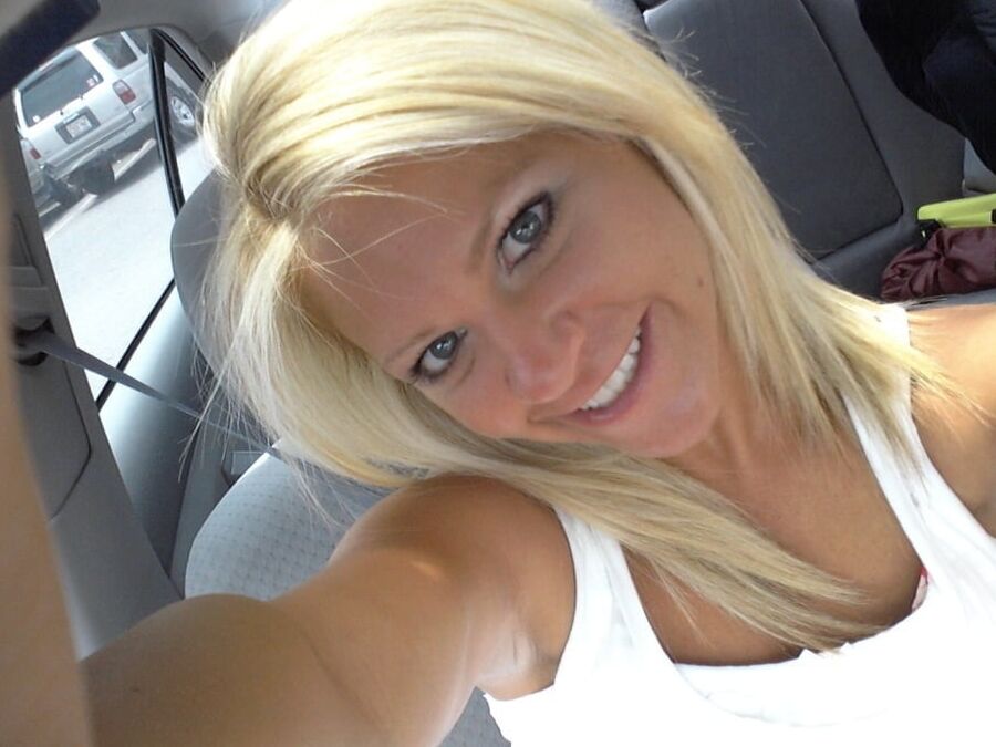 Sexy And Fit MILF Brit Shows Slim Body And Toys Needy Cunt
