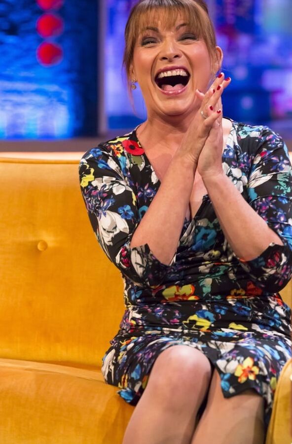 Lorraine Kelly UK Mature TV Presenter in Pantyhose
