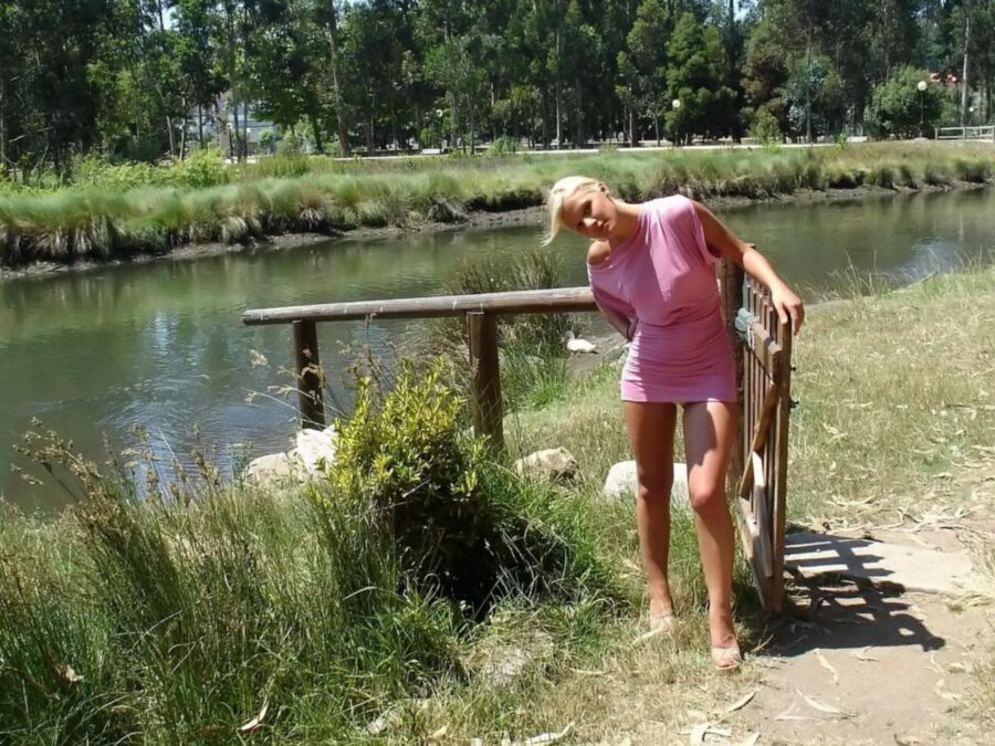 Sexy older no limits slut shows off