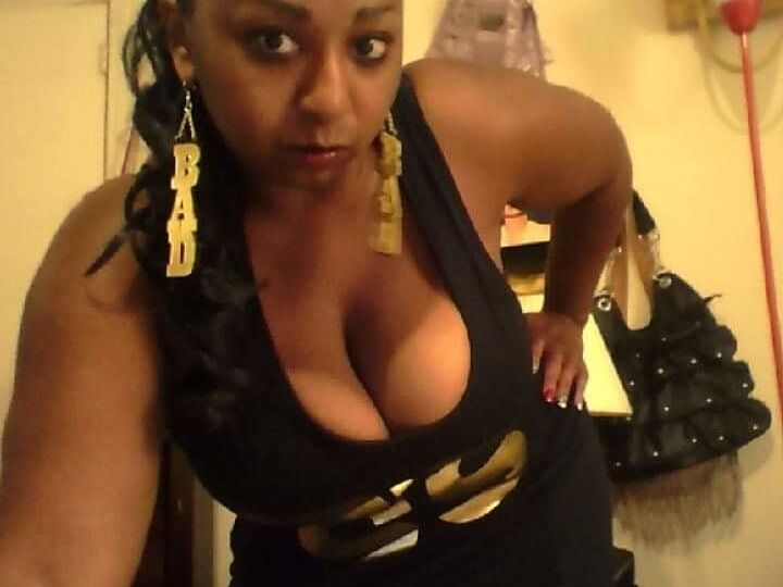 Huge Boob Amateurs