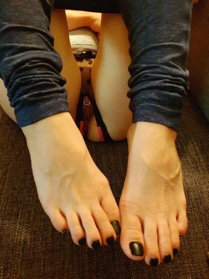 Dildo, Pussy, Ass and feet