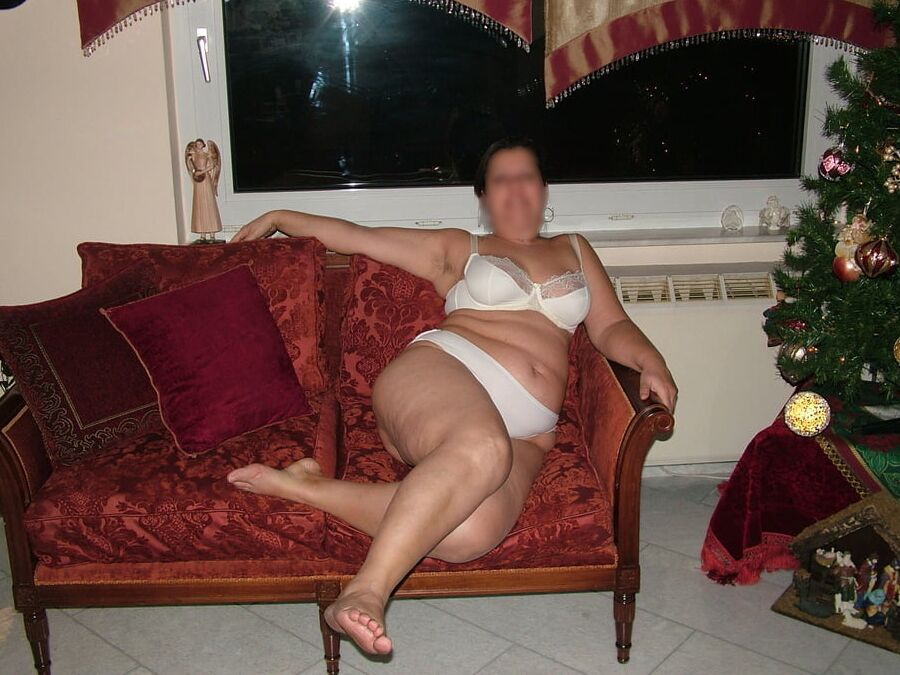 Sexy lingerie matures on the couch