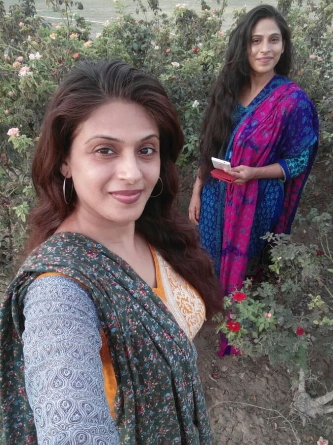 Pakistani Karachi Hot &amp; Beautiful Call Girl