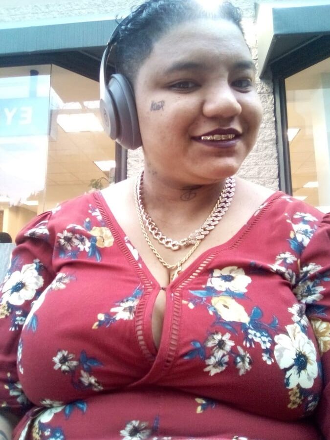 Love and suck my tits