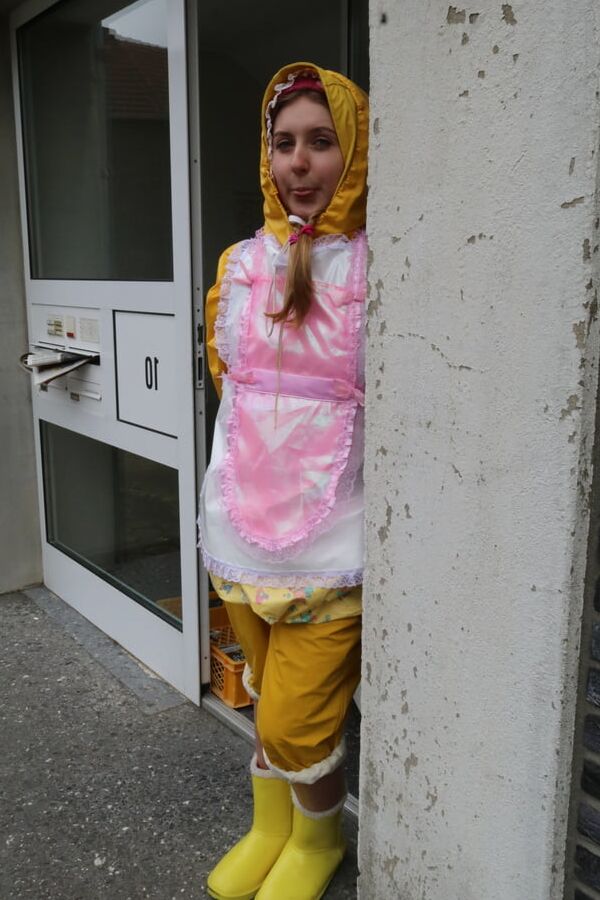 Halal german trained rubber hooker morona pigleta waiting