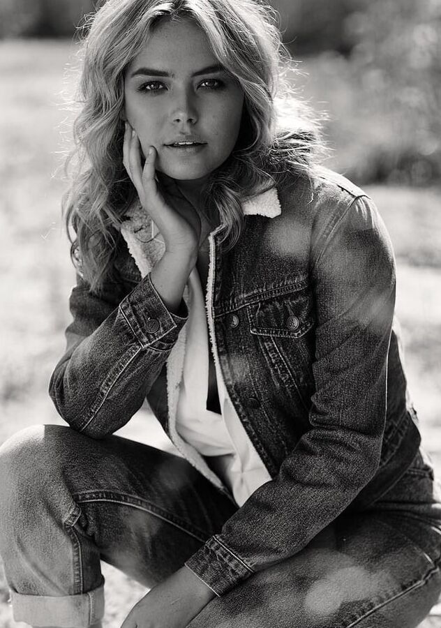 LILLY VAN DER MEER PICTURES