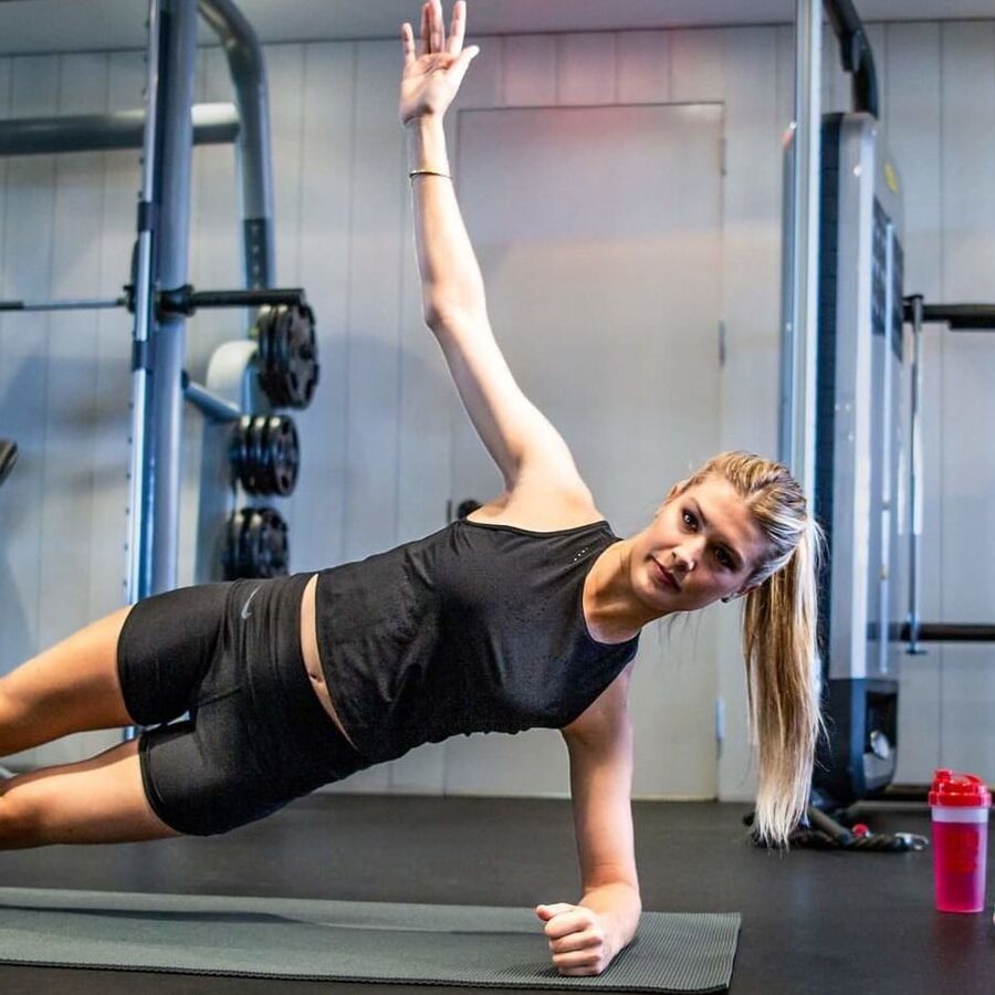 Lockdown Distraction - Eugenie Bouchard