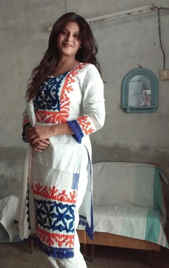 Pakistani Karachi Hot &amp; Beautiful Call Girl