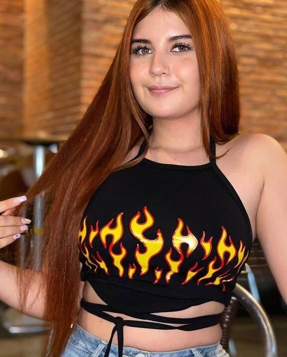 Hot Girl.