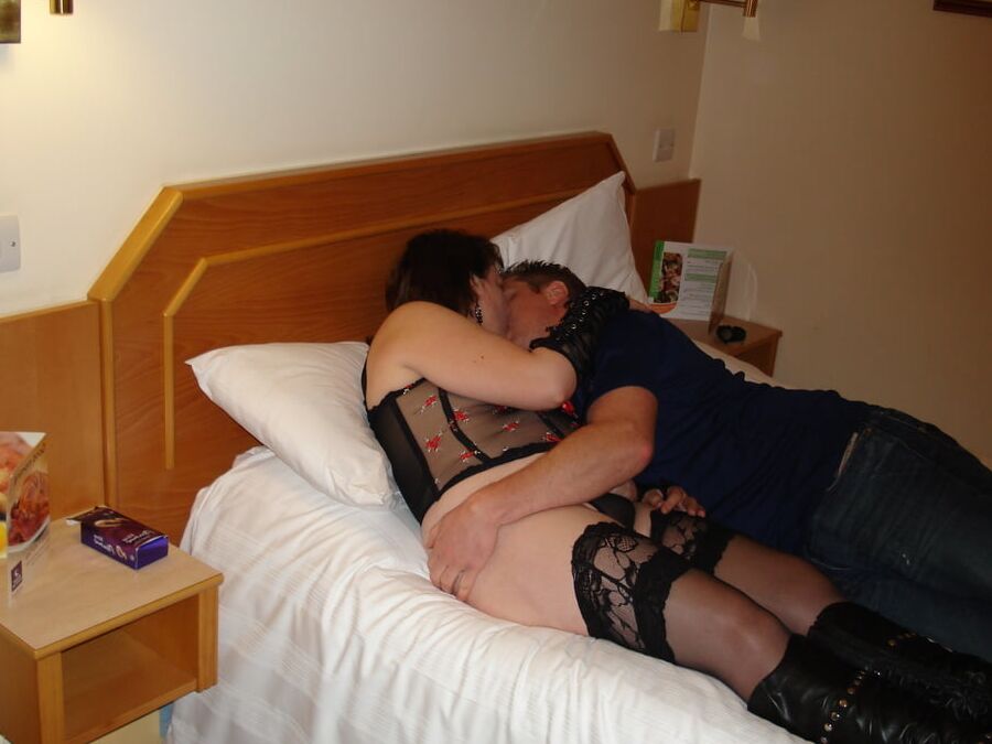 Exposed UK houewife Clare in hotel sex