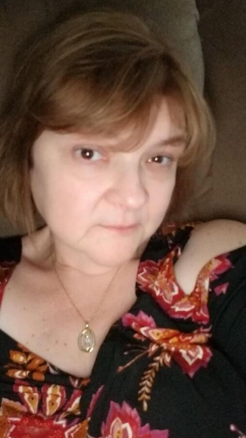 COLD SHOULDER TOPS ON MATURE WOMEN