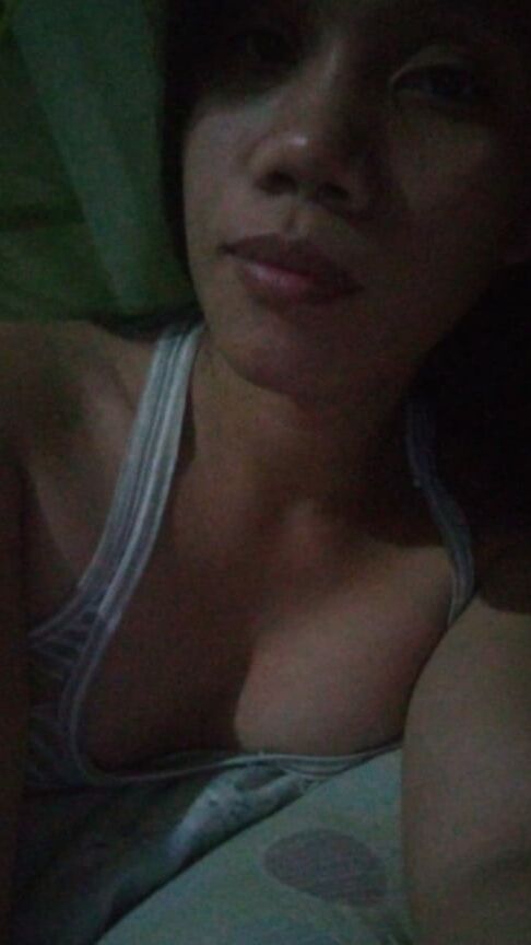 Filipina single mom strips