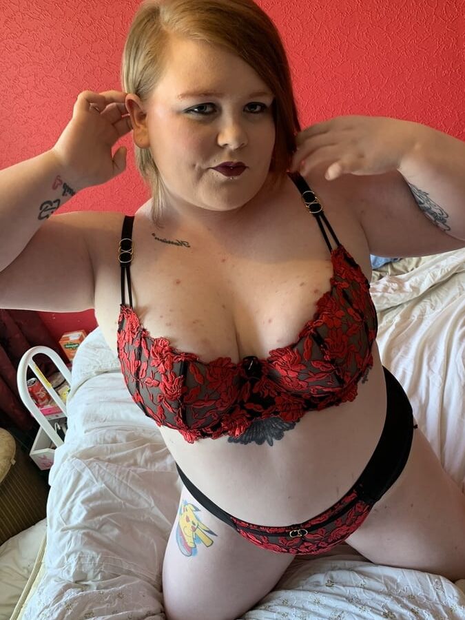 Sexy as fuck Fat Slut
