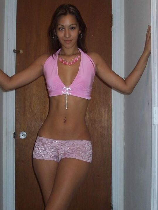Flaquita con buen cuerpo