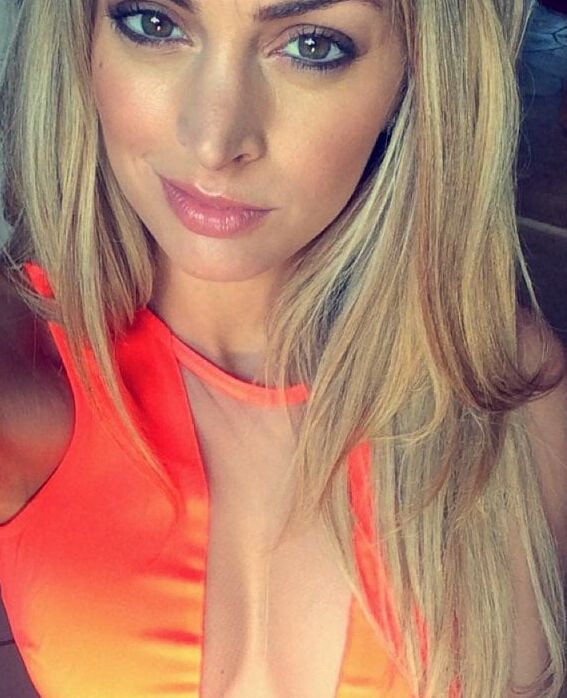 melanie da cruz