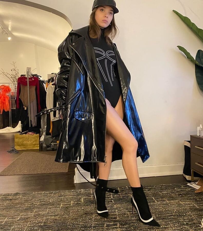 Jerk For Hailee Steinfeld