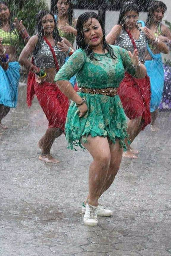 NEPALI HORNY SINGER HOT PIXS
