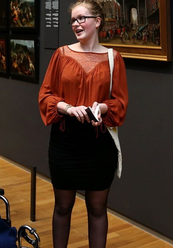 Museum Girls in Pantyhose - The Nerdy Girl