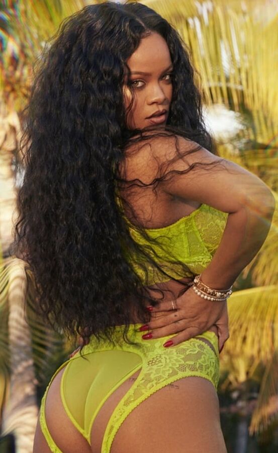 Sexy Rihanna - June &;
