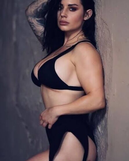 Kaitlyn wwe sexy hot