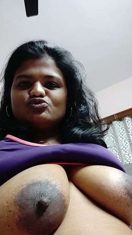 Wifey&;s Tits Out