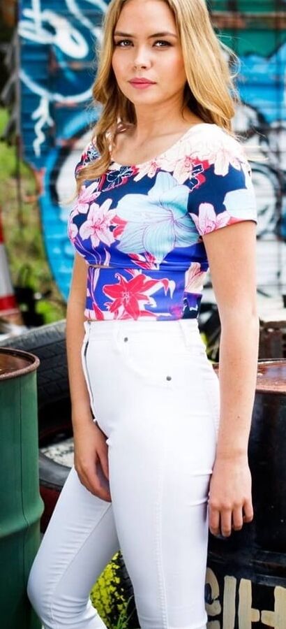 LILLY VAN DER MEER PICTURES