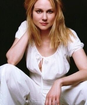 Laura Linney