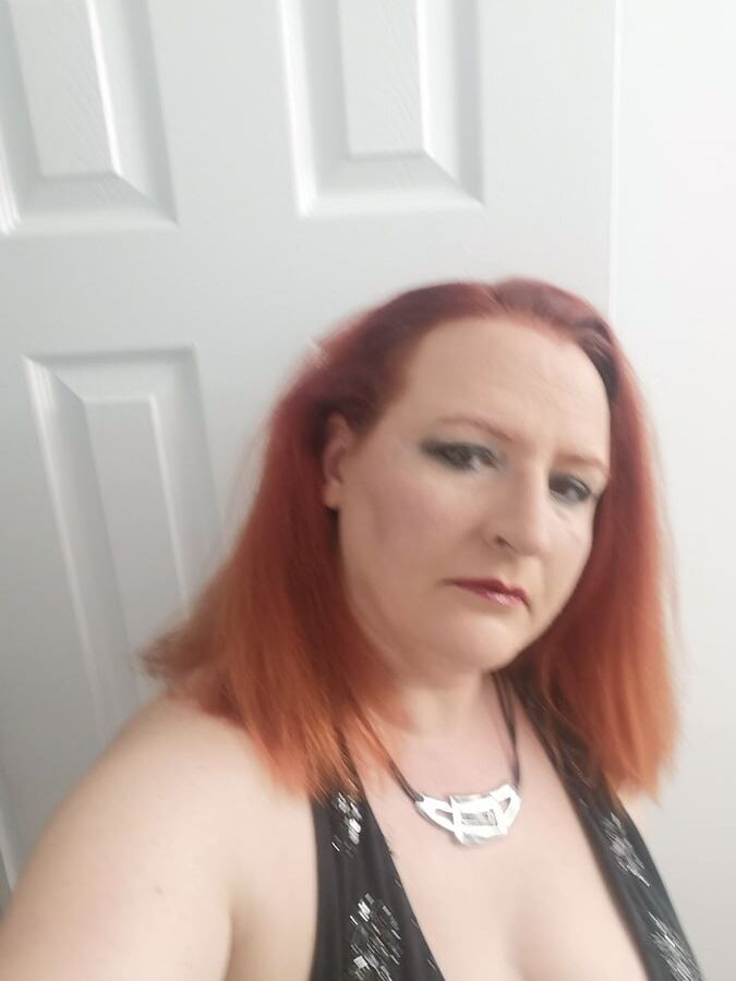 OttawaBadGirl Faustund Analfotze aus Kanada