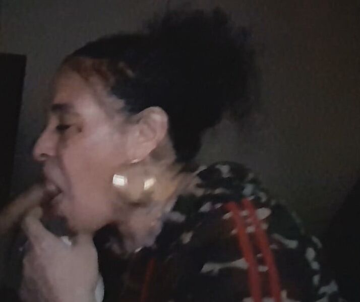 Bronx Dominican MILF Nikki slobbing on cock