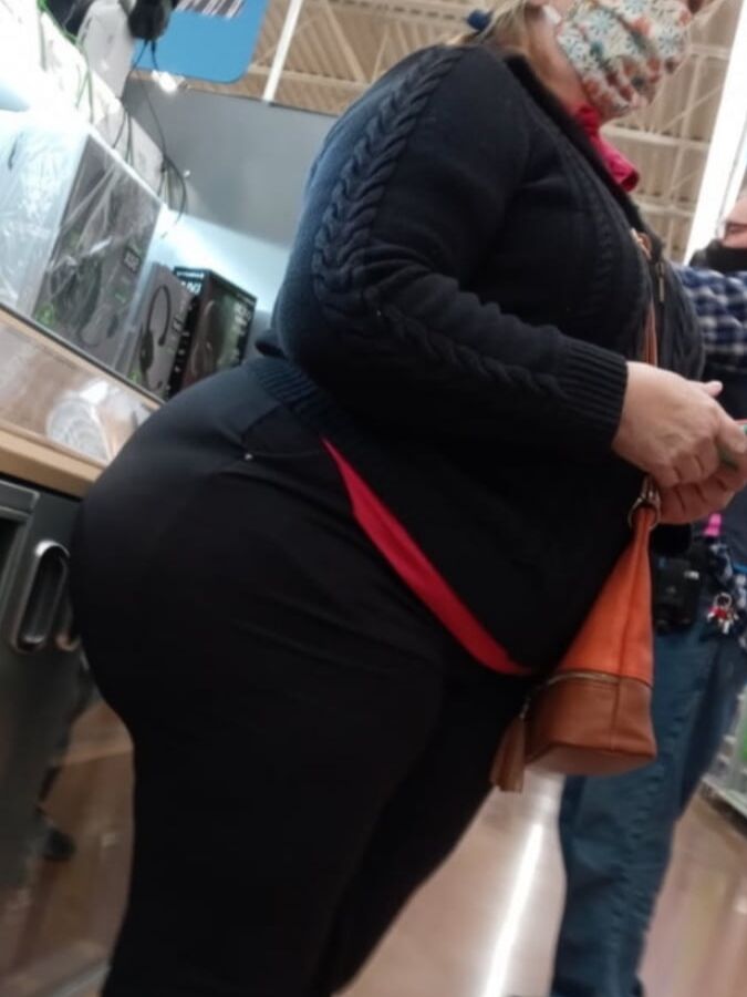 Mega Booty Gilfs