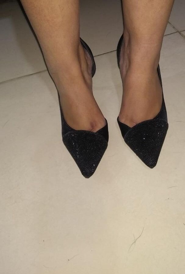 MY WIFE&;S SEXY HEELS