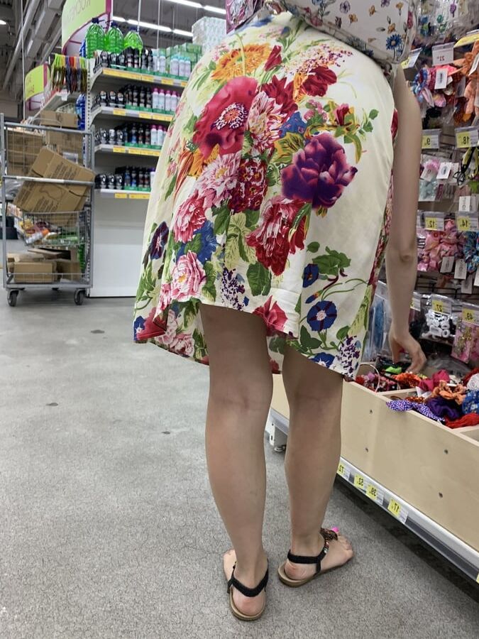 Upskirt sexy mature