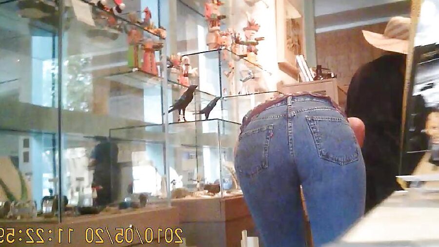 Milf in Jeans