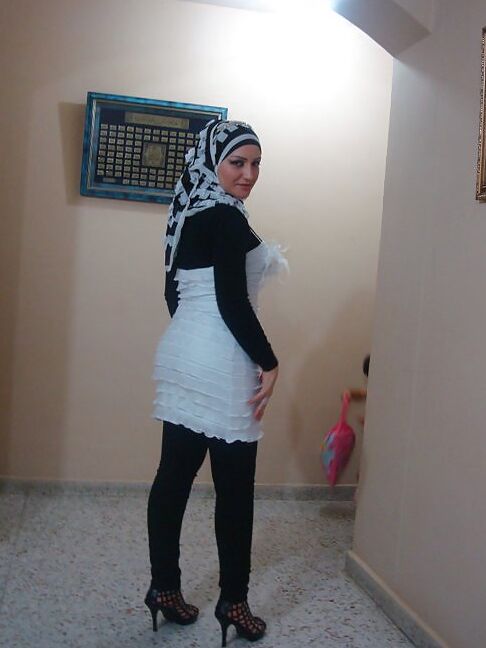 hijab sexy hoe!