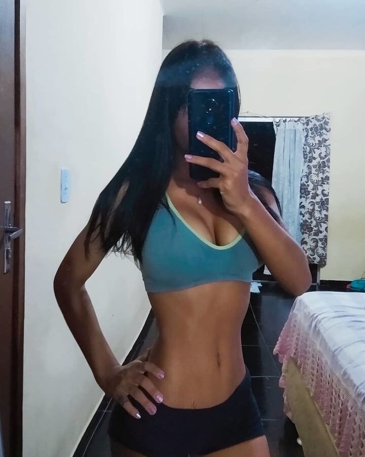 Isa Moreninha Safadinha