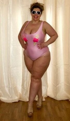 THICK MATURES V.