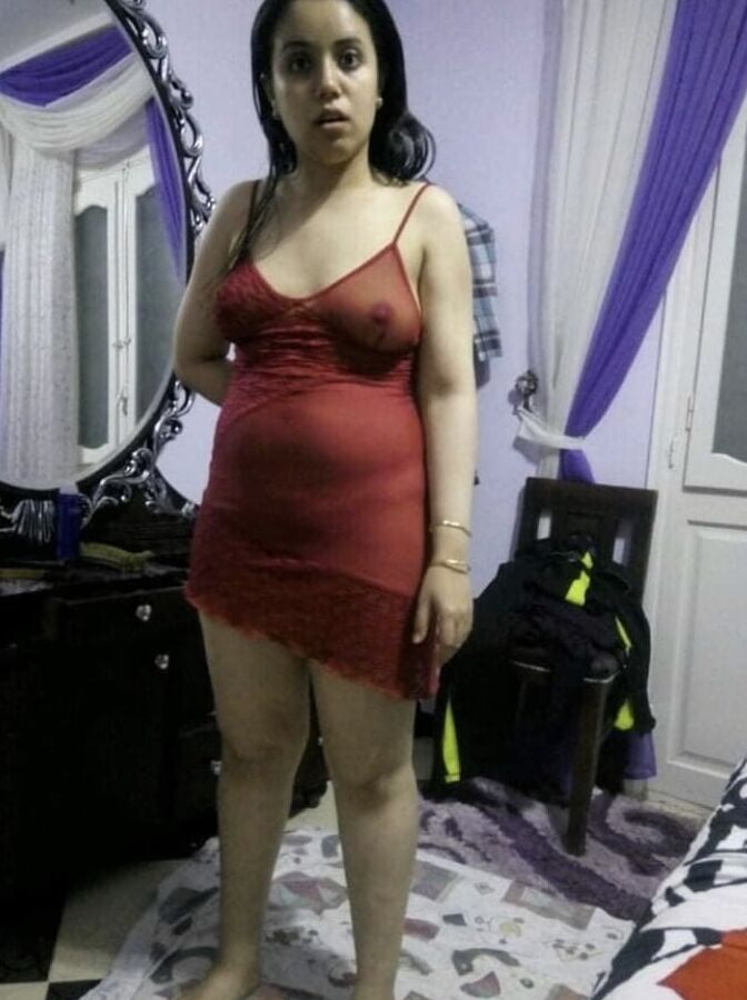 Arab hot wifes