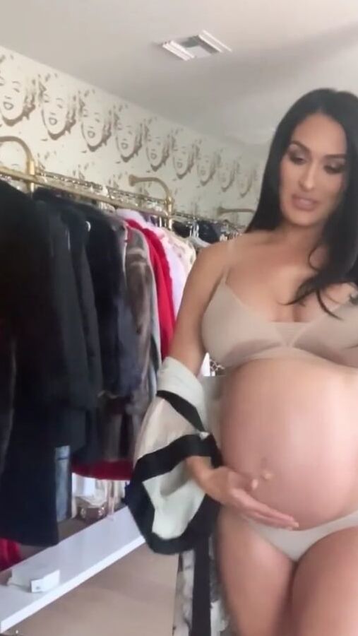 Nikki Bella