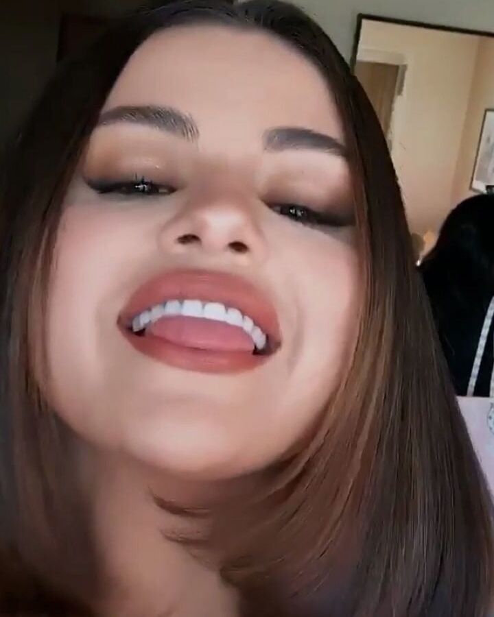 SELENA GOMEZ ... CUM FOR THIS BEAUTIFUL FUCK !!!