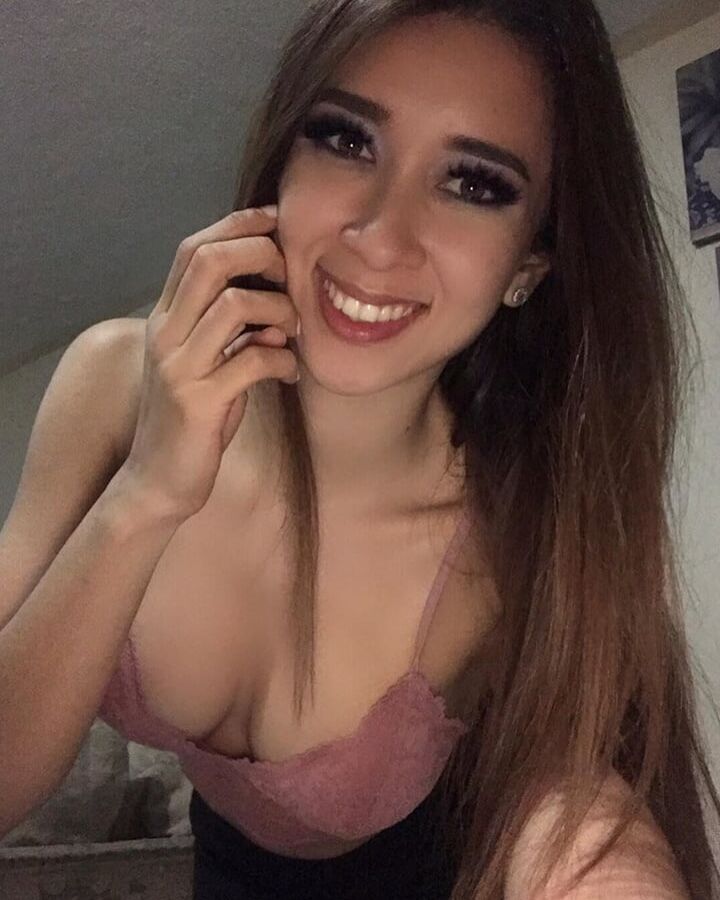 On Instagram- daniservellon_