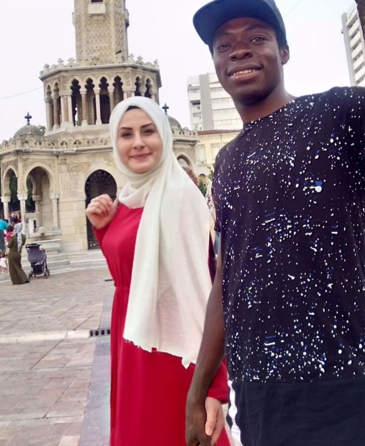 Turkish Hijab Bitch Loves Big Black Cock
