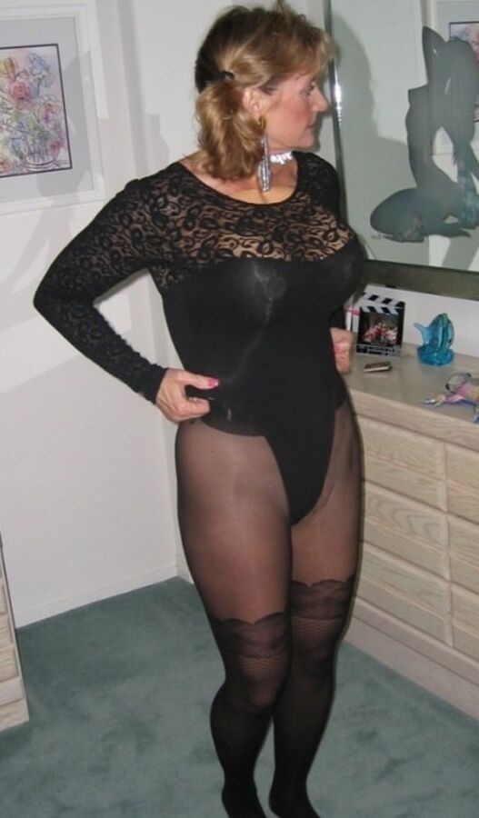 Real GILFs in Pantyhose
