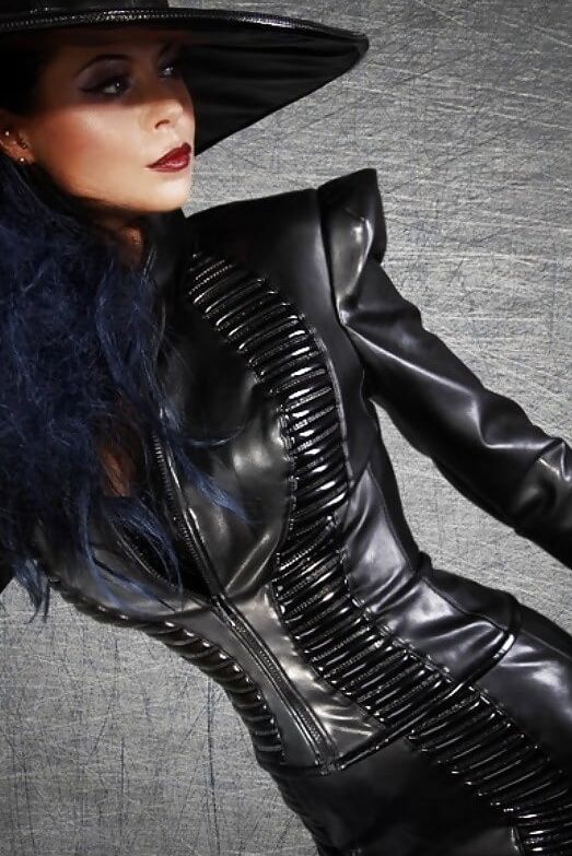 Ladies, get out dressed like that!