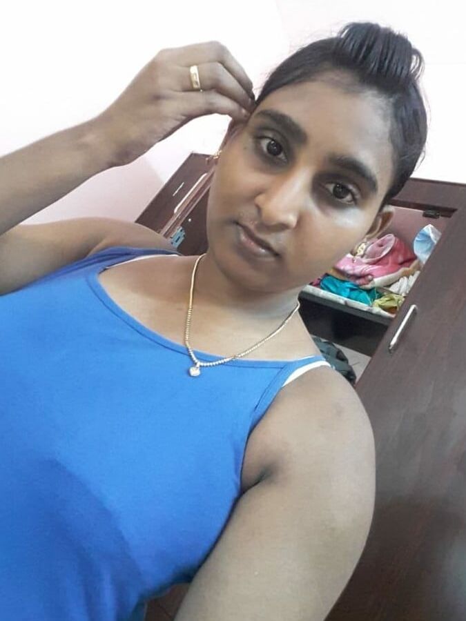 Modern look in sexy didi neha