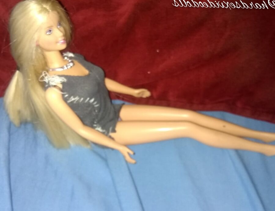 Barbie Doll junio
